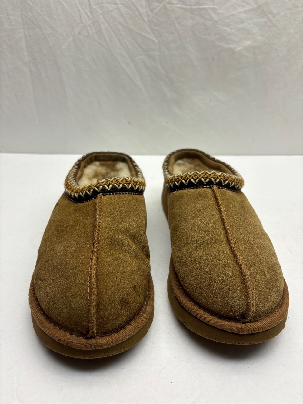UGG Tasman slippers for women’s in SZ 8, box 66
